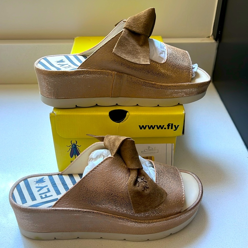 Fly London Women’s Sandal Size 39